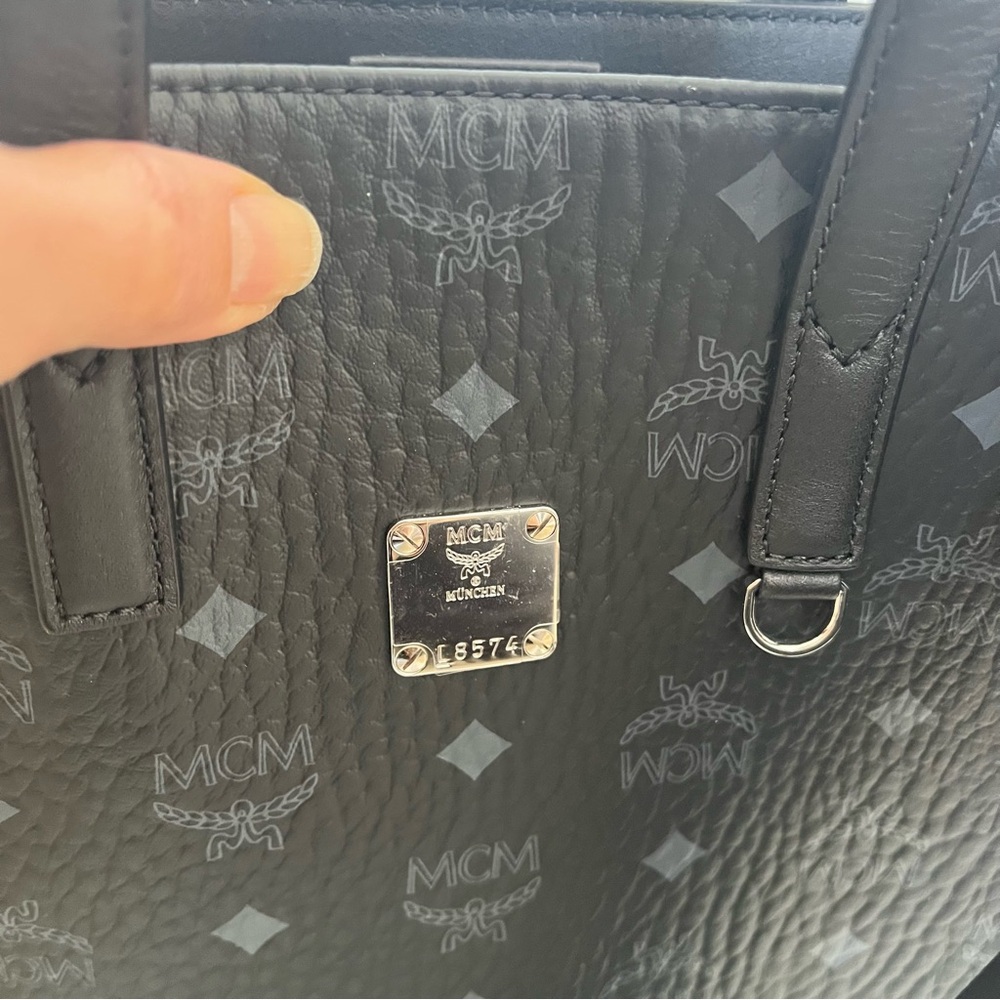 MCM small Aren tote - Picture 5 of 16